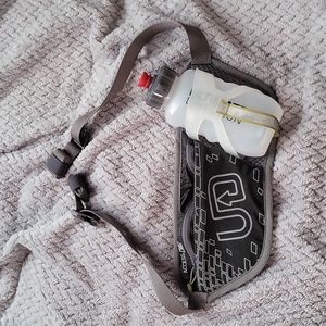 Ultimate Direction hydration belt